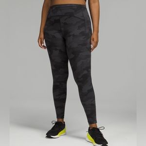 Lululemon Swift Speed High-Rise Tight 28” Size 4 Camo